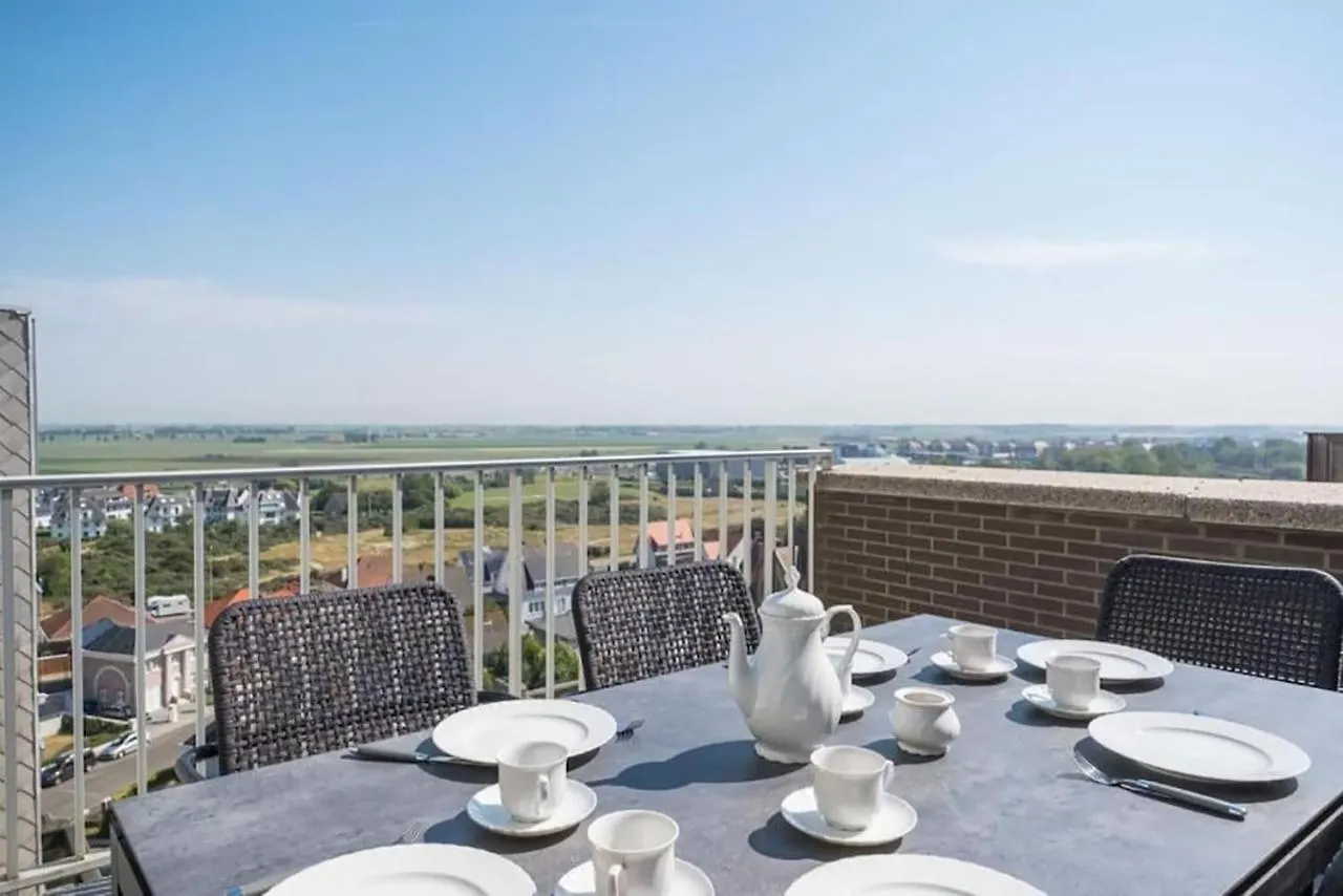 Fraval - Beachfront Apartment With Sea Views In Middelkerke Belgium