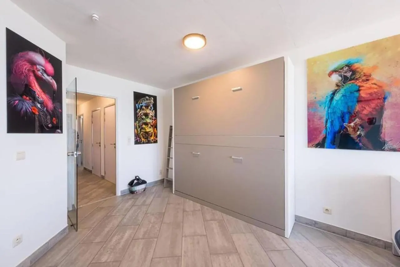 Fraval - Beachfront Apartment With Sea Views In Middelkerke