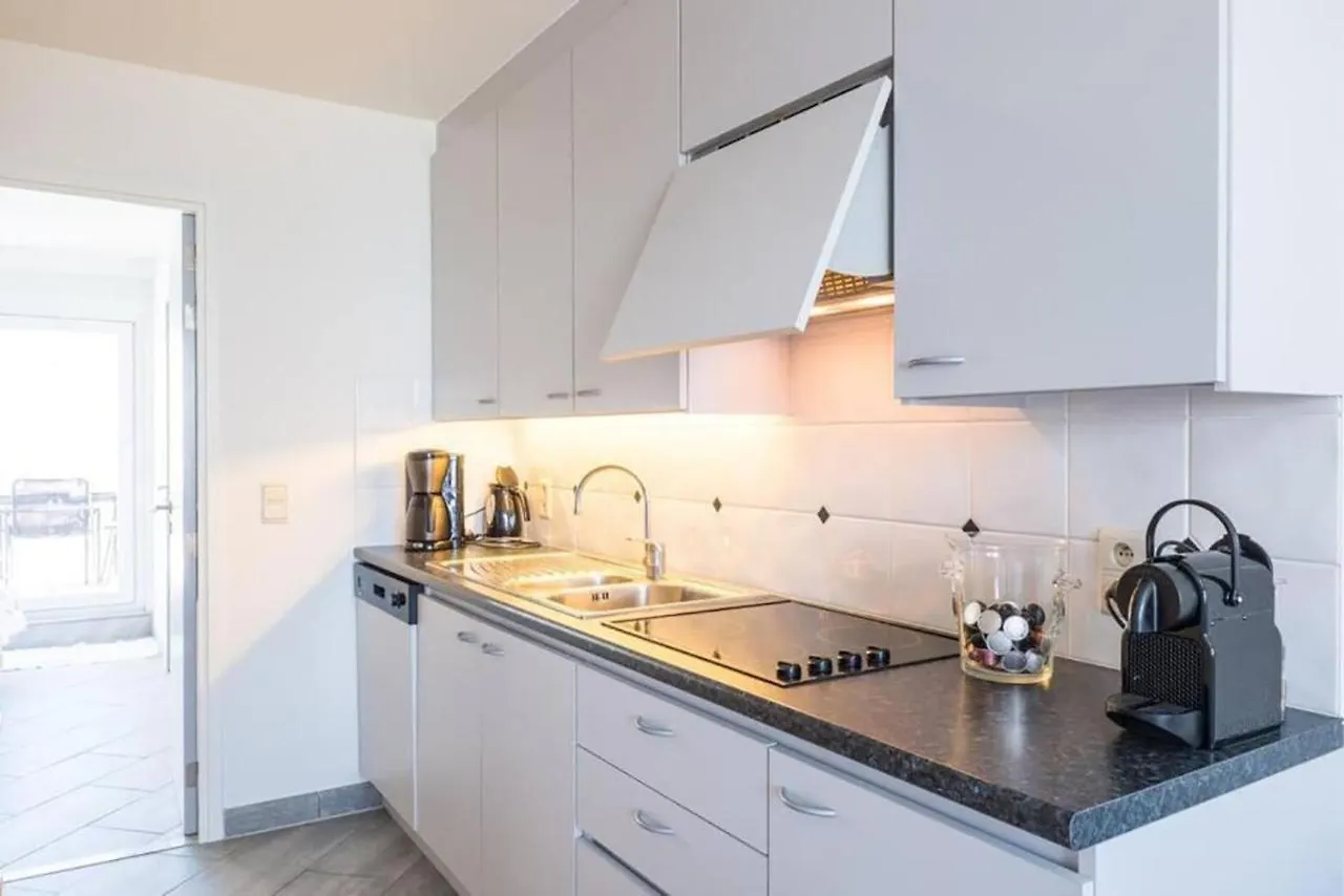 Fraval - Beachfront Apartment With Sea Views In Middelkerke