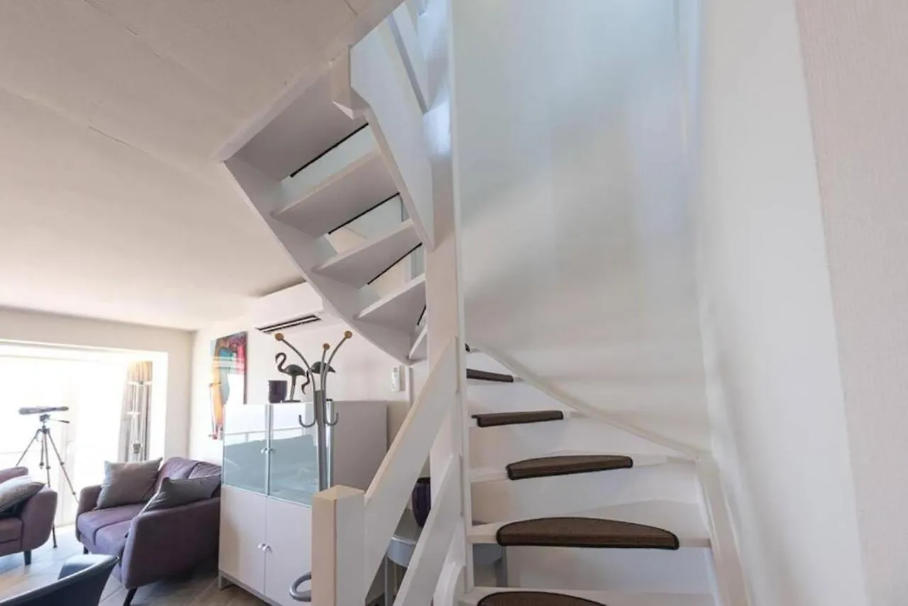 Fraval - Beachfront Apartment With Sea Views In Middelkerke Belgium