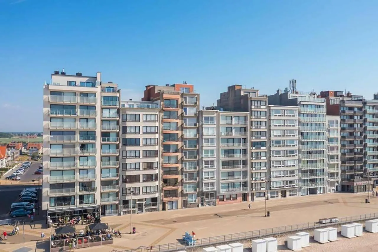 Fraval - Beachfront Apartment With Sea Views In Middelkerke