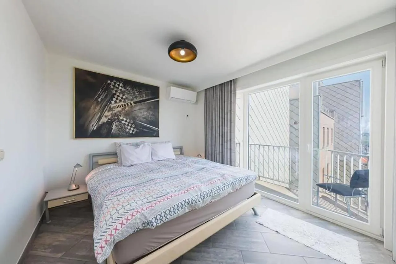 Fraval - Beachfront Apartment With Sea Views In Middelkerke