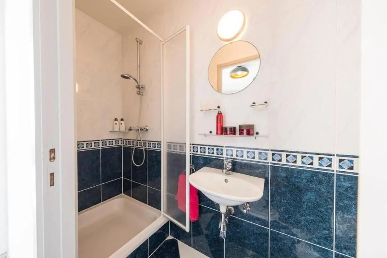 Fraval - Beachfront Apartment With Sea Views In Middelkerke